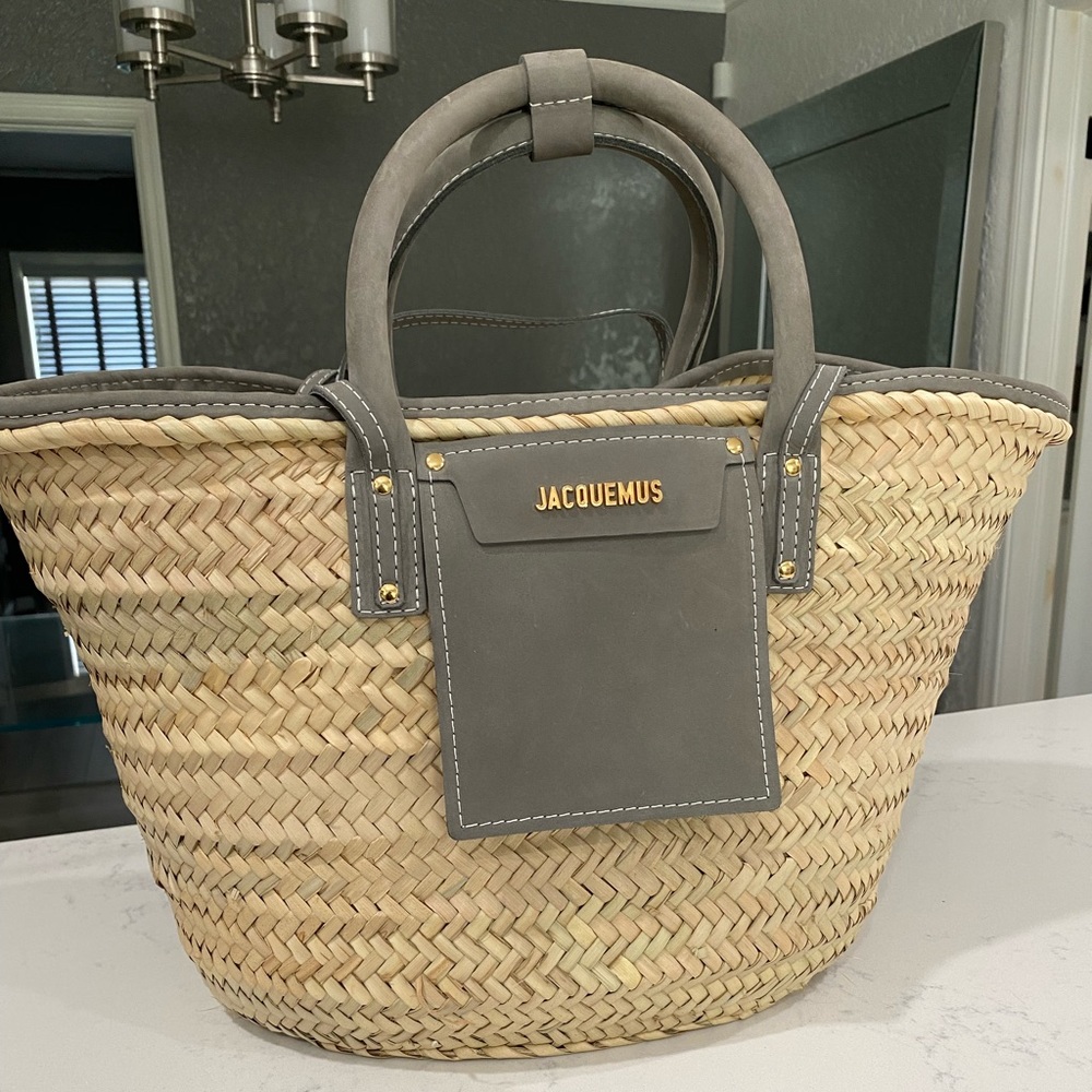 JACQUEMUS beach bag